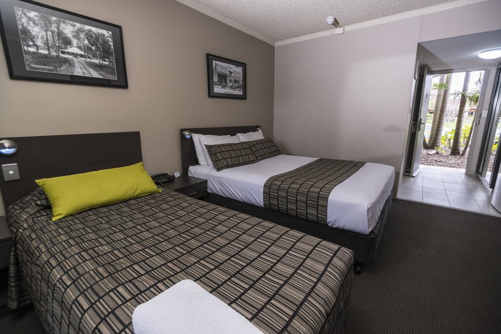 The Galaxy Motel Gosford Room photo
